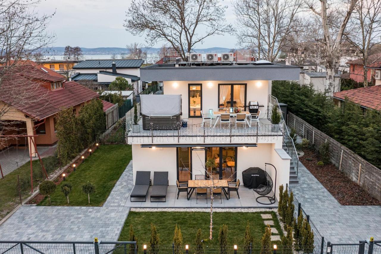 Balatonic Sky Apartment *